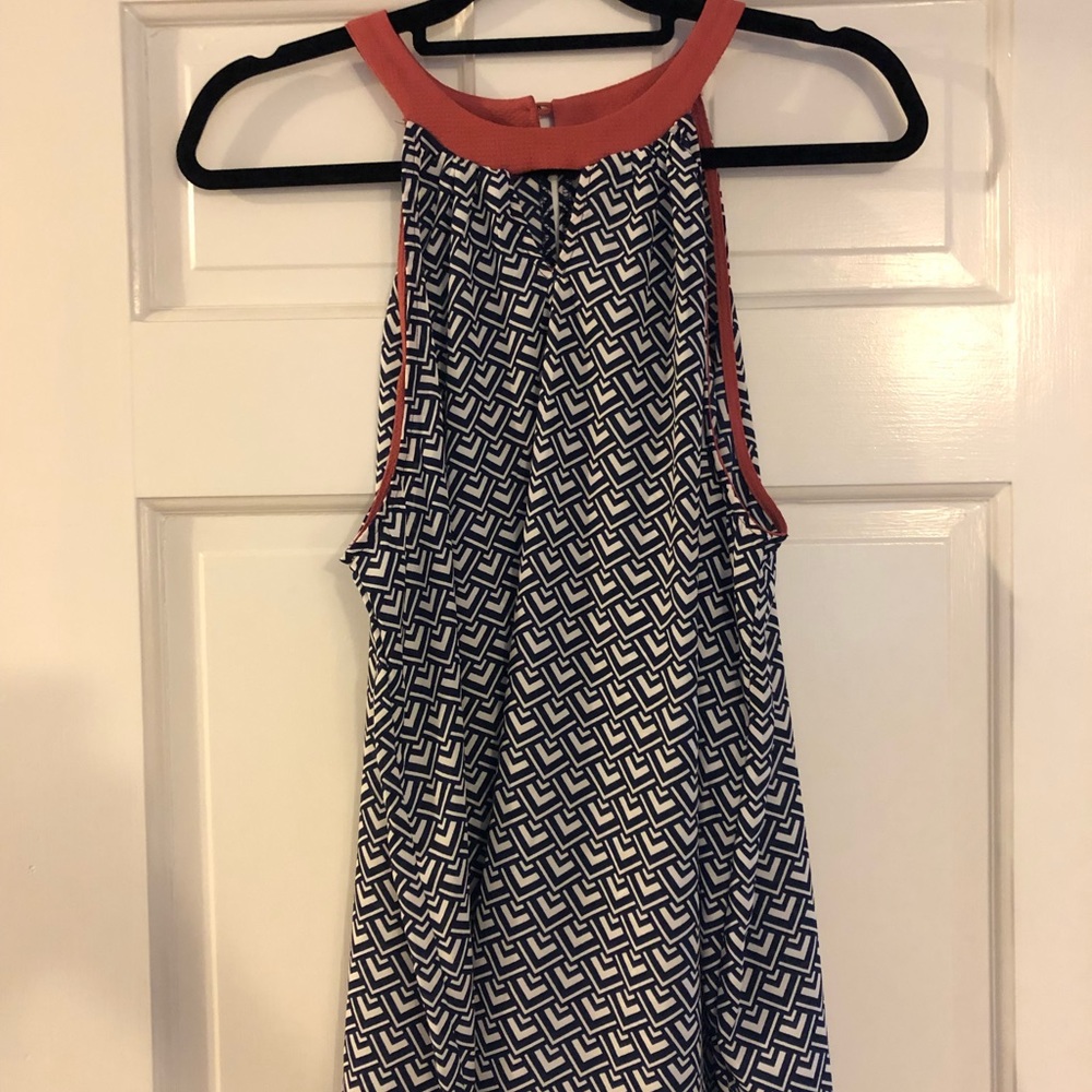 Cresent  Gennette keyhole neckline top